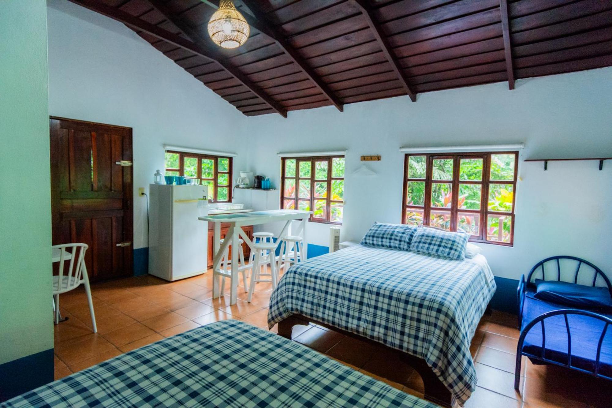 Selva Color - Forest & Beach Ecolodge Quebrada Ganado Room photo