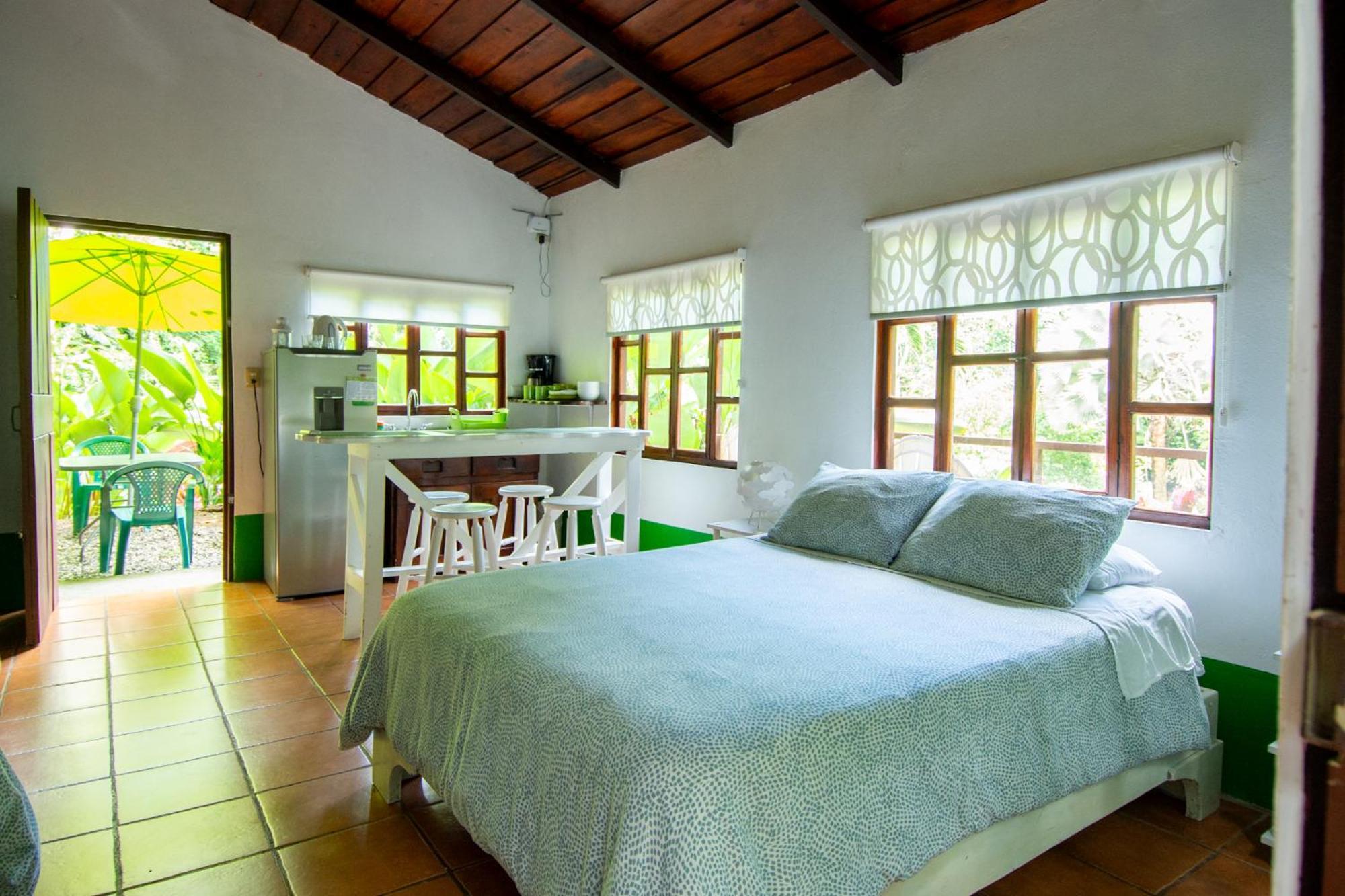 Selva Color - Forest & Beach Ecolodge Quebrada Ganado Room photo
